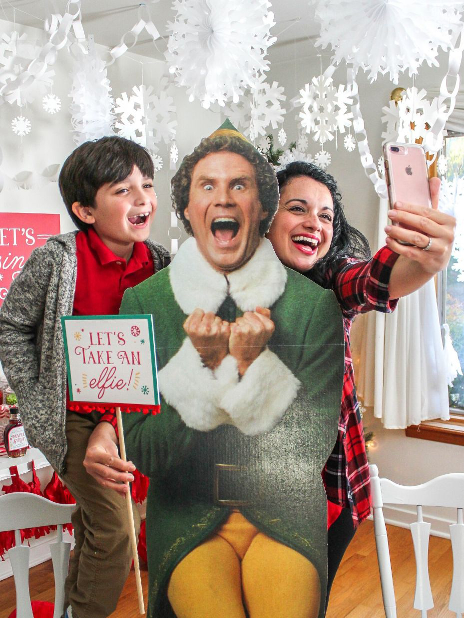 Let's Take an Elfie Sign