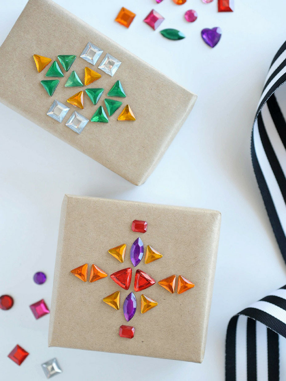DIY Rhinestone Giftwrap