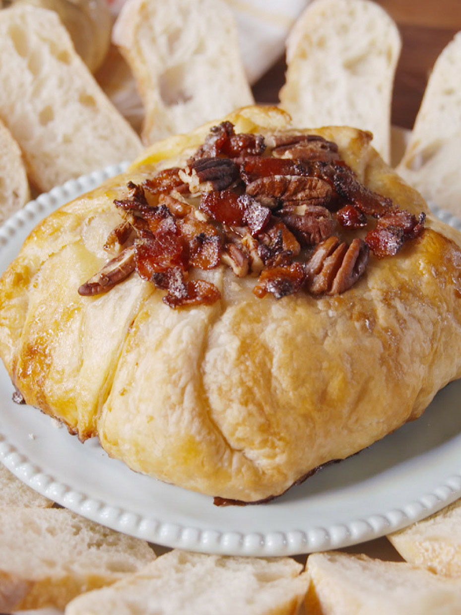 Maple Bacon Baked Brie