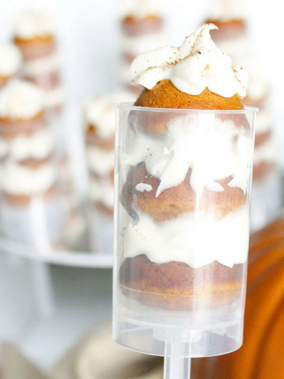 Pumpkin Spice Cake with Cream Cheese Frosting Treat Pops