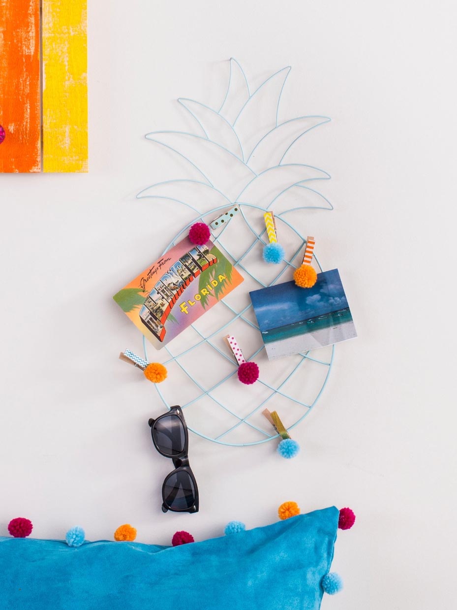 Fun Pineapple Message Board Idea