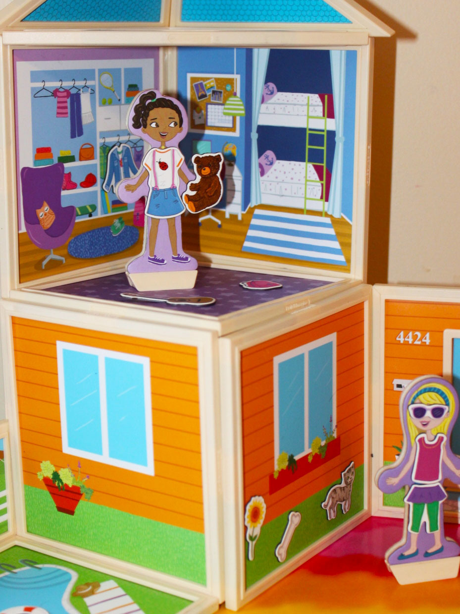 Build & Imagine: The Magnetic Dollhouse You Design Yourself
