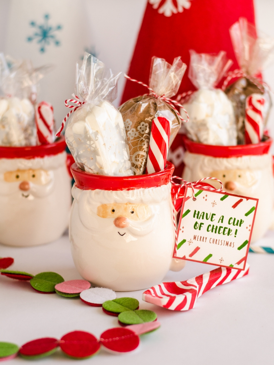 DIY Christmas Present- Spiked Peppermint Hot Chocolate in a Jar