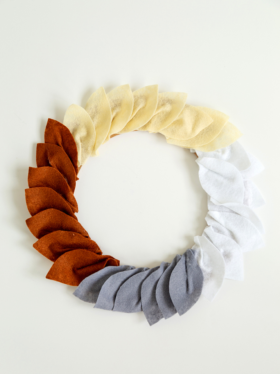 Thanksgiving Felt Leaf Wreath