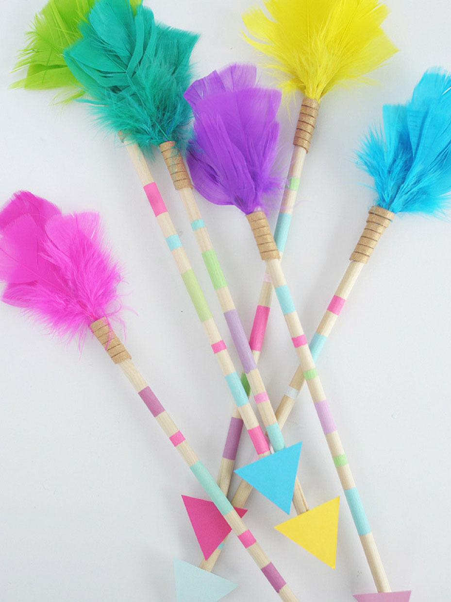 DIY Bright Feather Arrows 