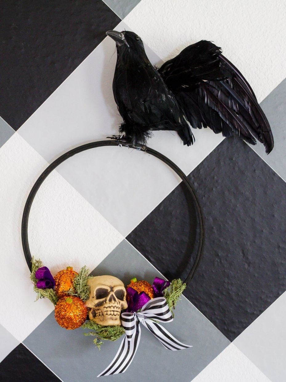 DIY Glam Halloween Embroidery Hoop Wreath
