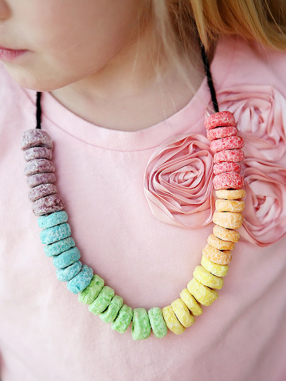 St. Patrick's Day Craft & Snack Necklaces