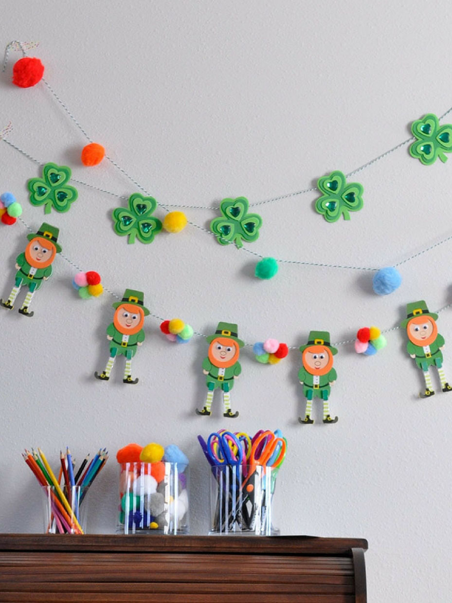 Easy St. Patrick's Day Garland Craft