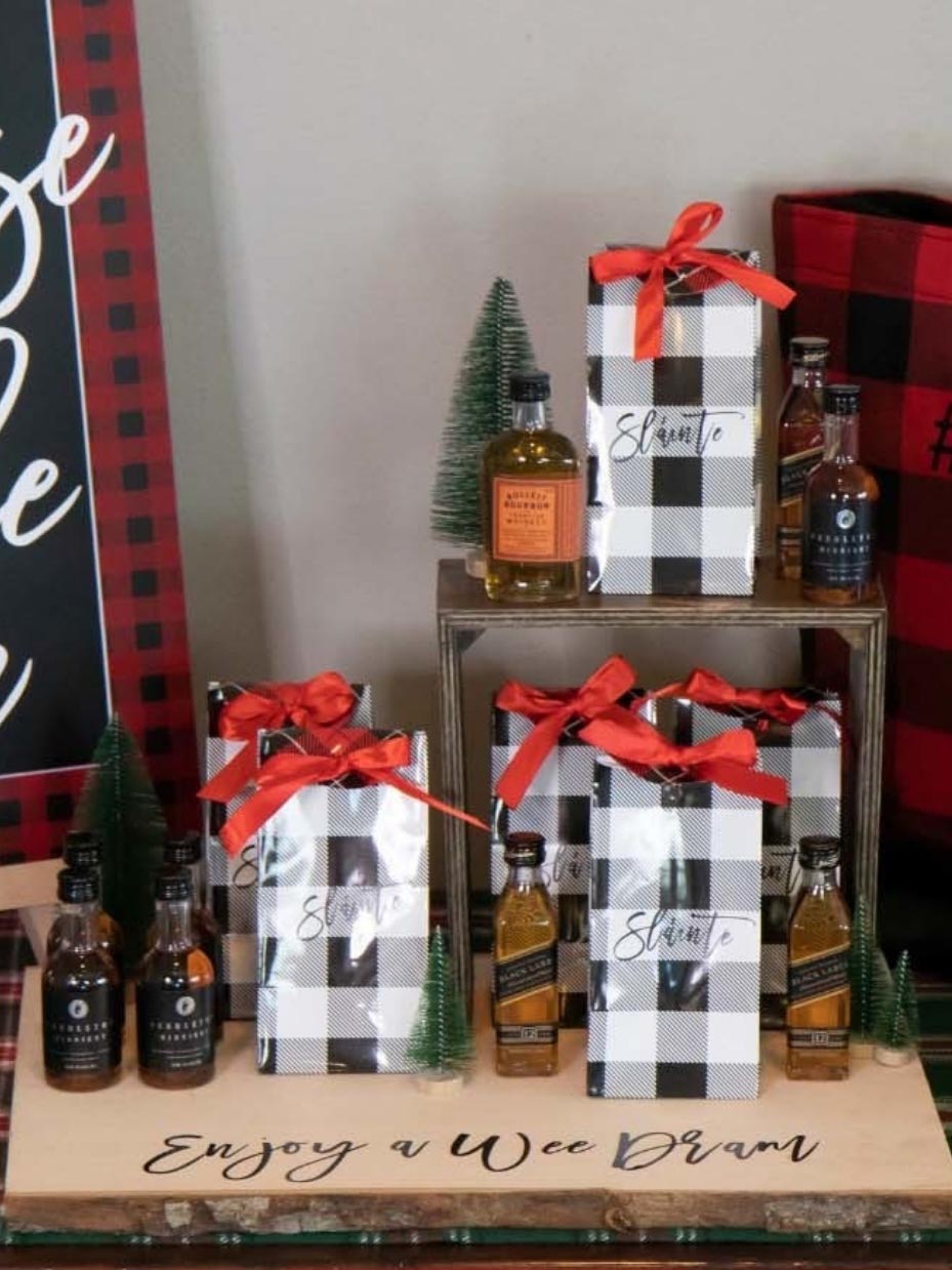 Buffalo Plaid Wedding Favor