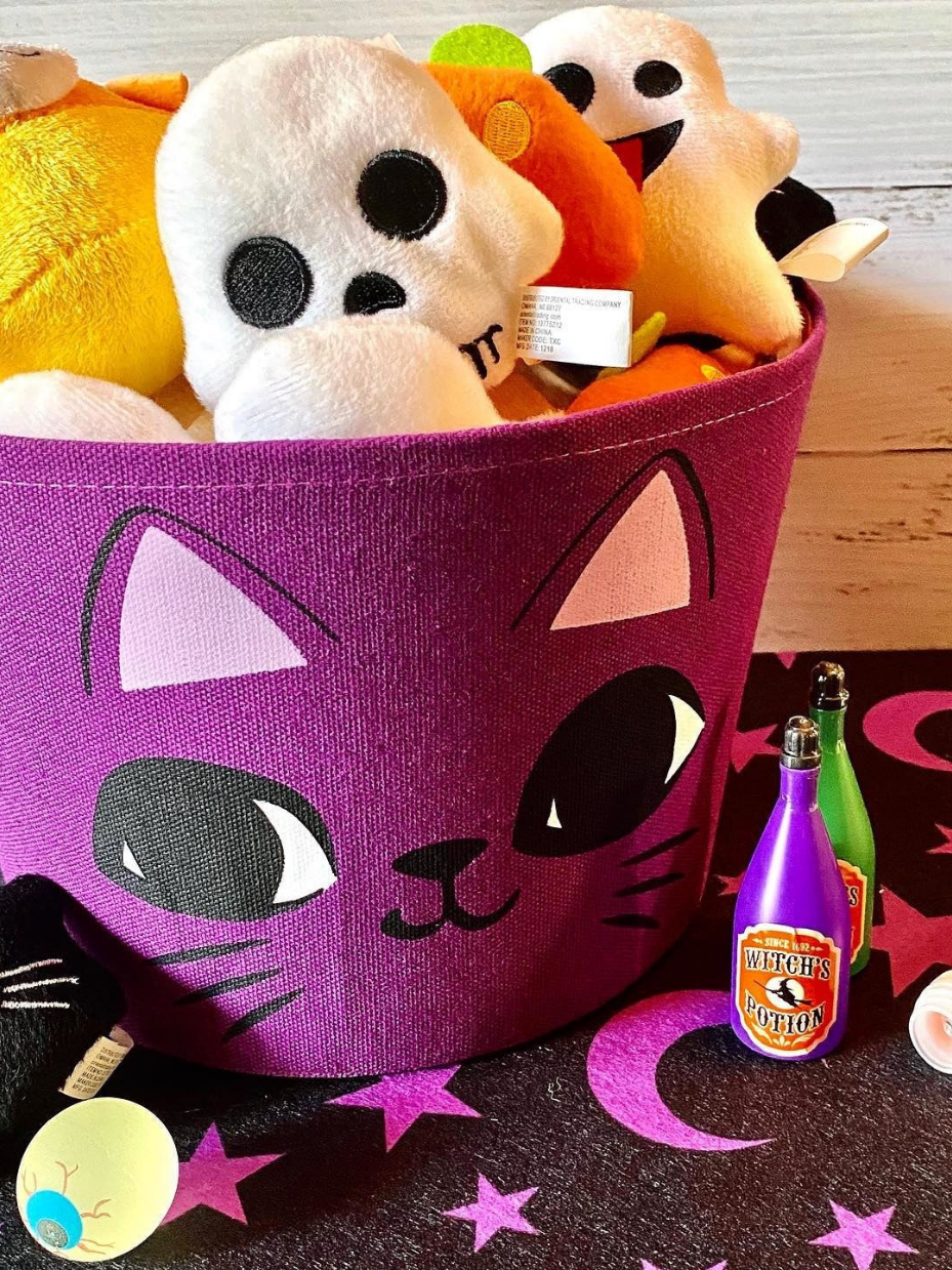 Plush Filled Boo Basket