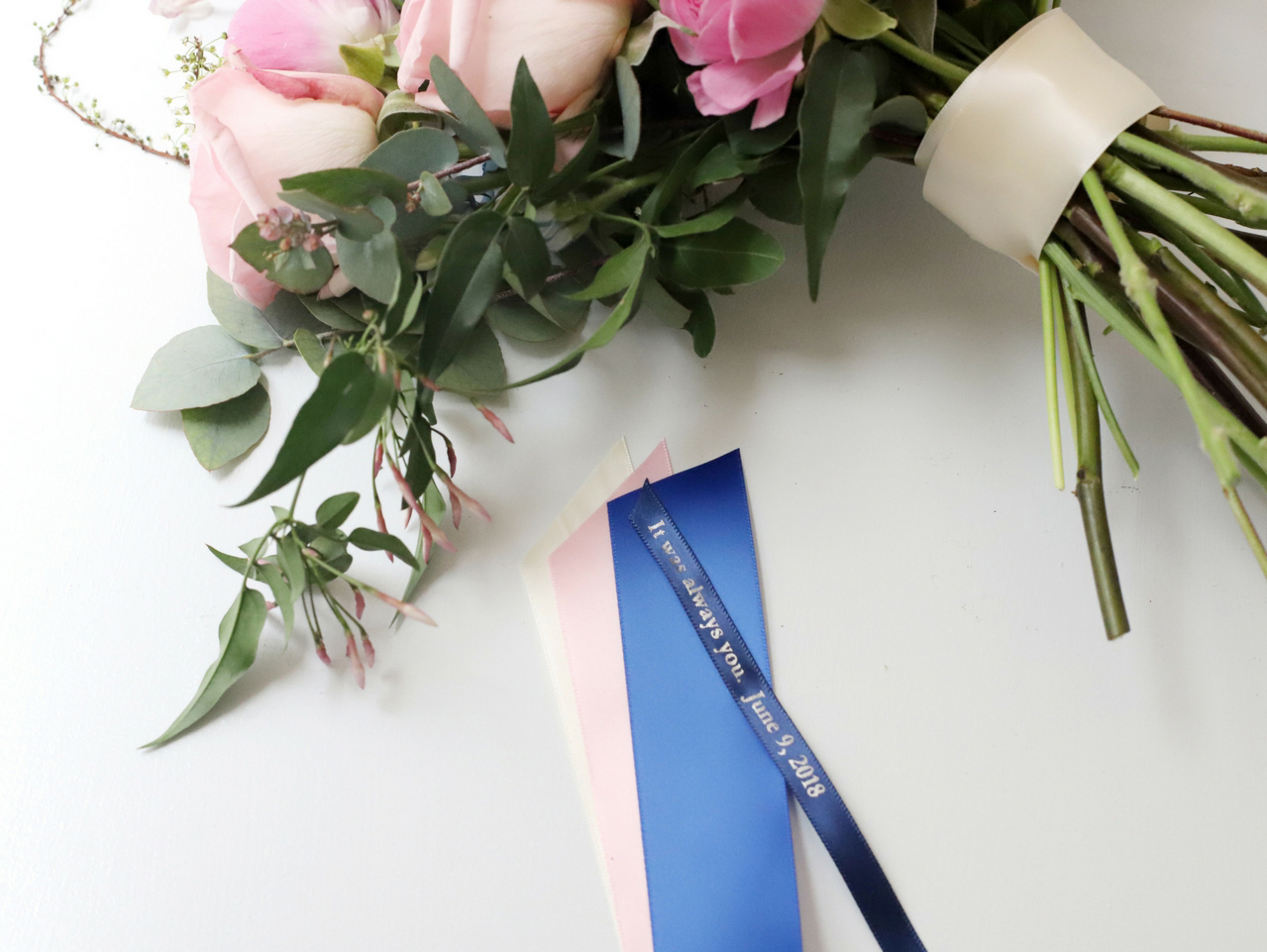 Flower Bouquets and 4 Easy Ways to Tie Them - Ribbon Impressions