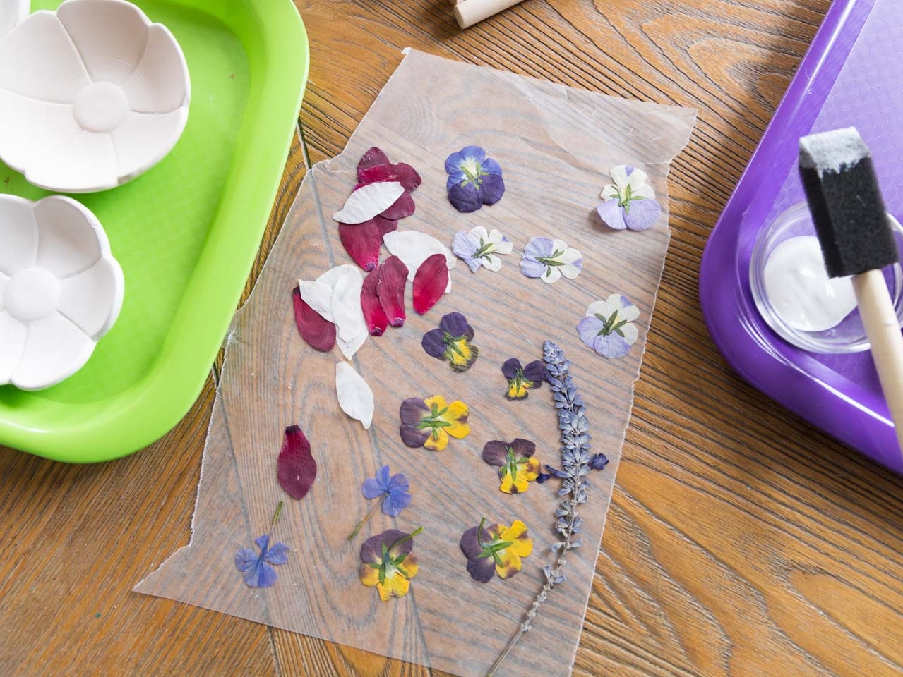 Ceramic Flower Bowls with Pressed Flowers | Fun365