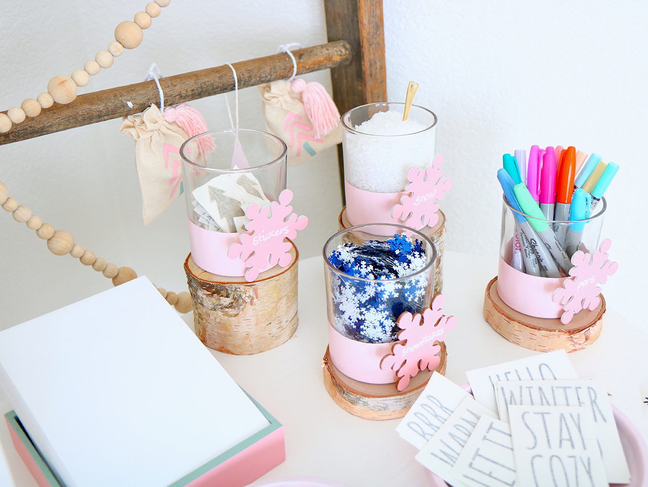 Christmas Card Writing Station | Fun365