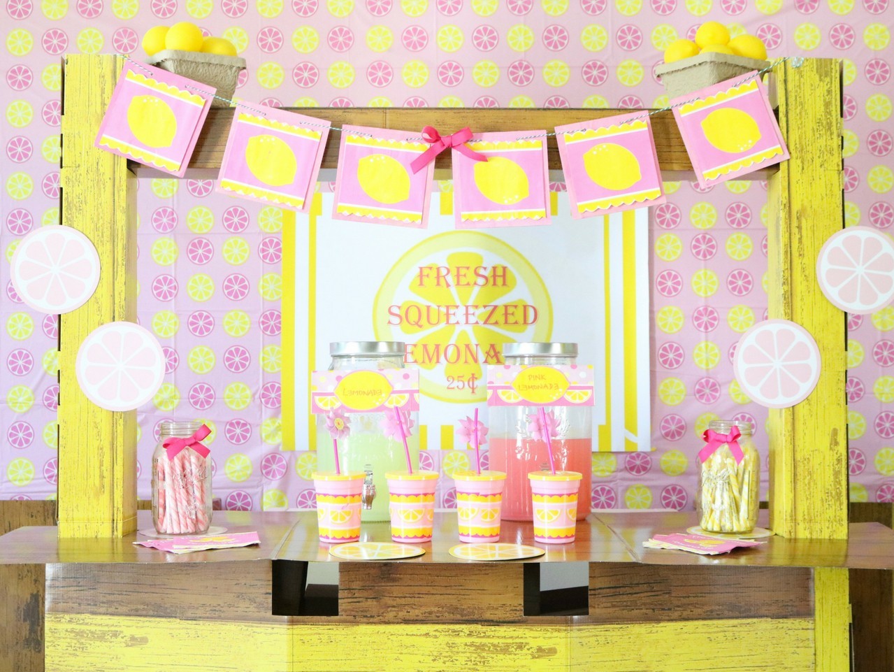 DIY Lemonade Stand | Fun365