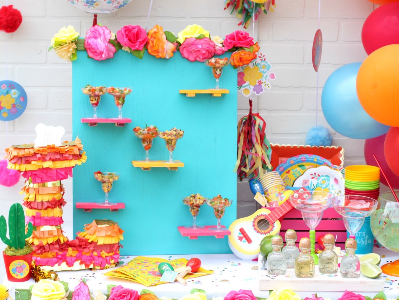 DIY Piñata Guest Book | Fun365