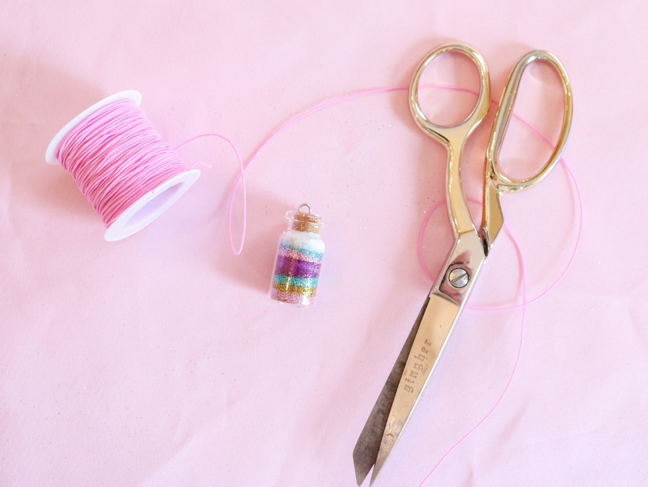 DIY Unicorn Glitter Necklace