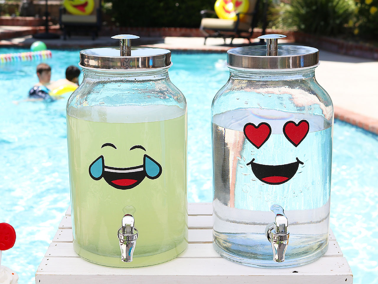 Emoji Poolside Lemonade Bar 