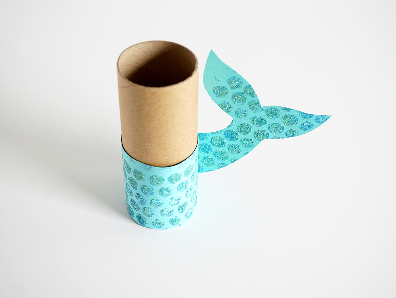 Cardboard Tube Mermaid Craft, Crafts, , Crayola CIY, DIY  Crafts for Kids and Adults