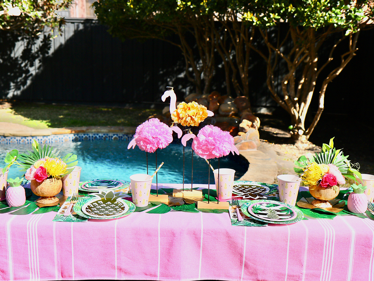 Flamingo and Coconut Centerpiece Idea | Fun365