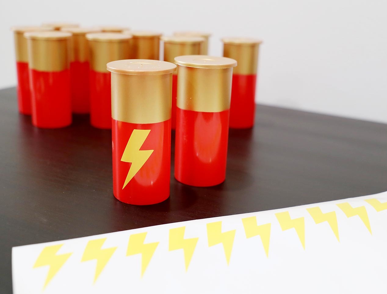 DIY Justice League Flash Party Game | Fun365