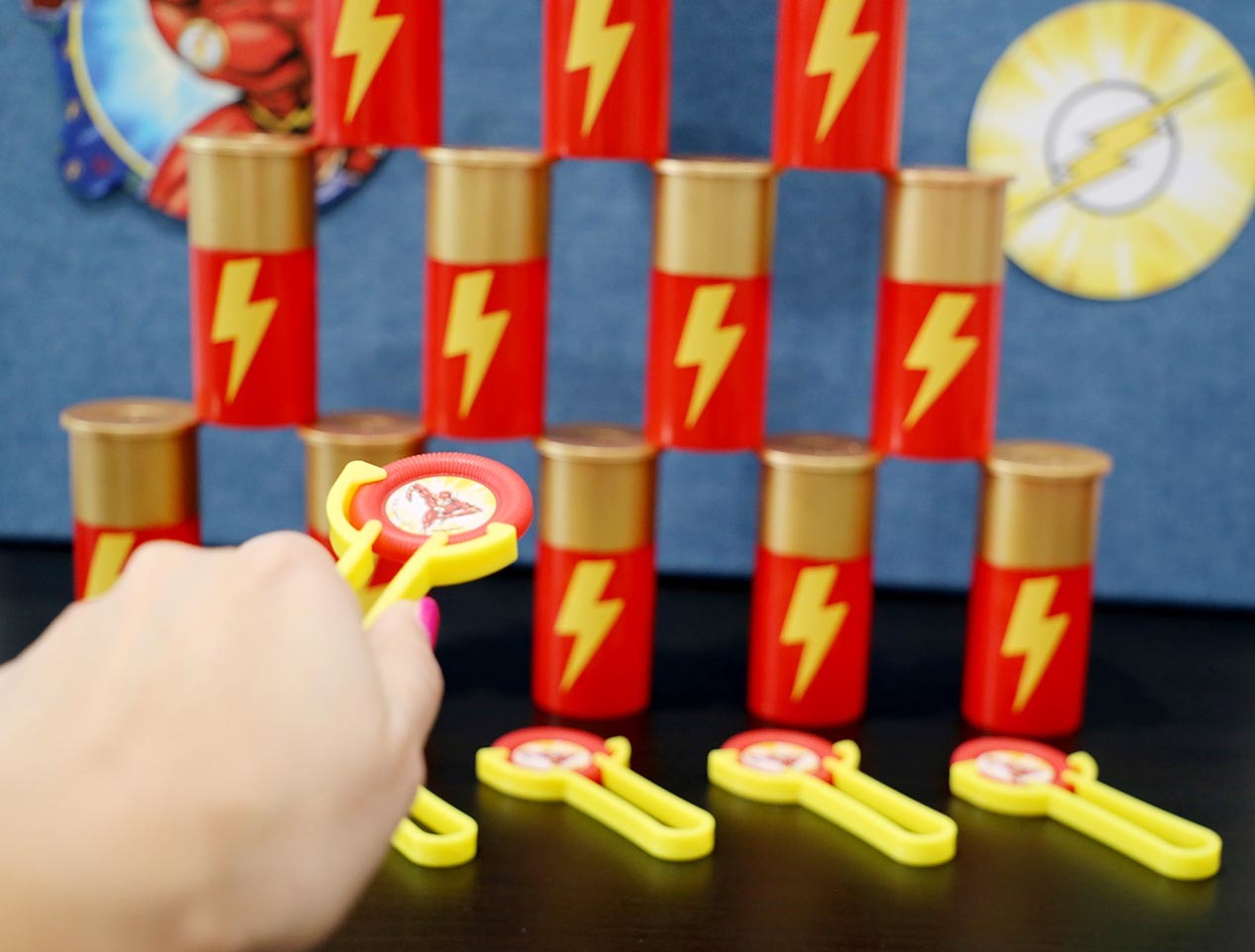 DIY Justice League Flash Party Game | Fun365