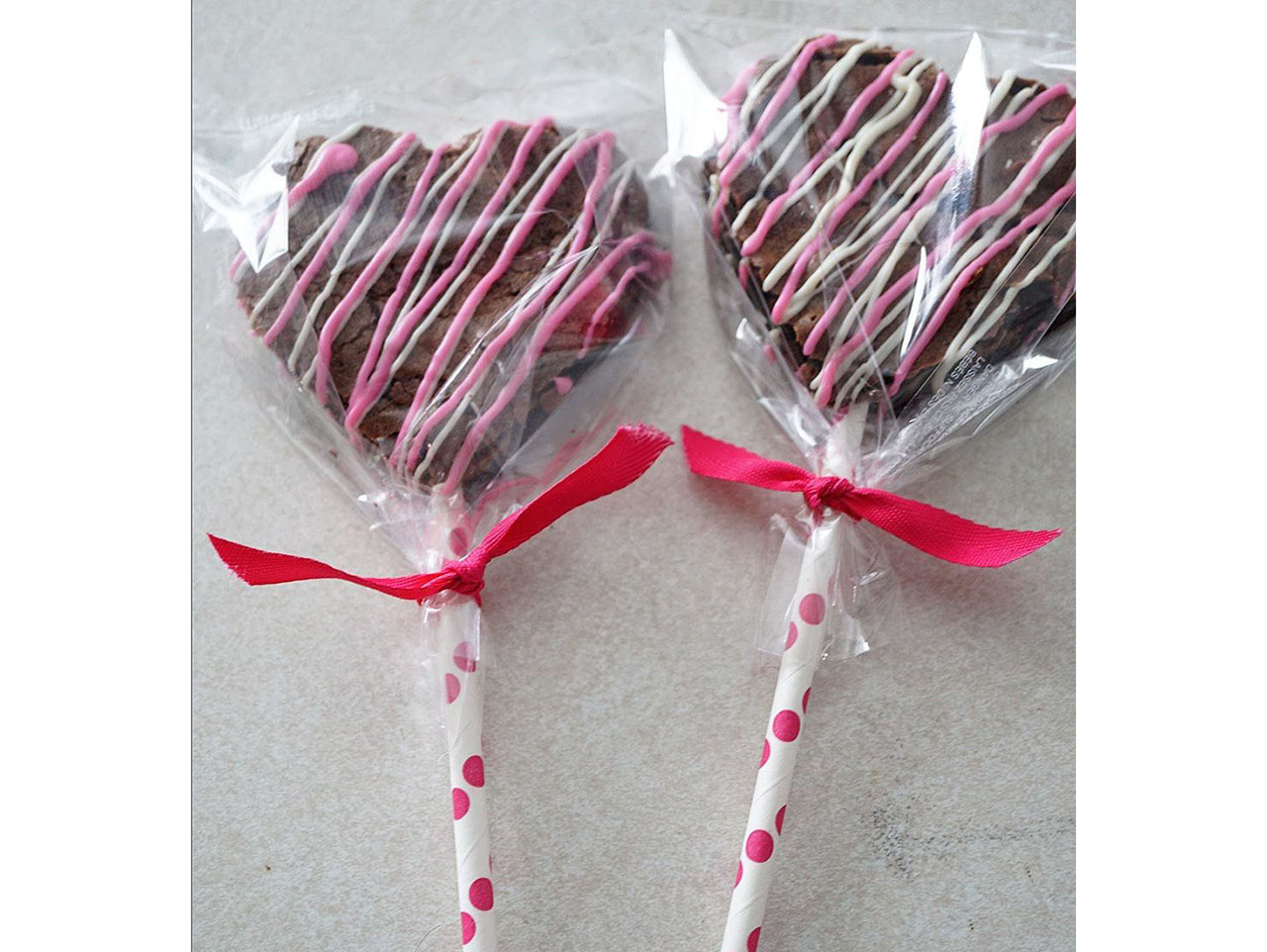 Heart Brownie Pops 