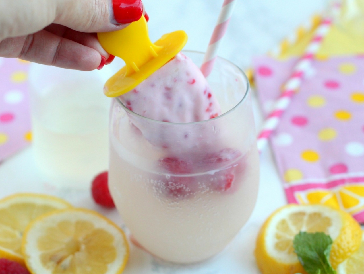 Raspberry Limoncello Poptails In Prosecco Fun365