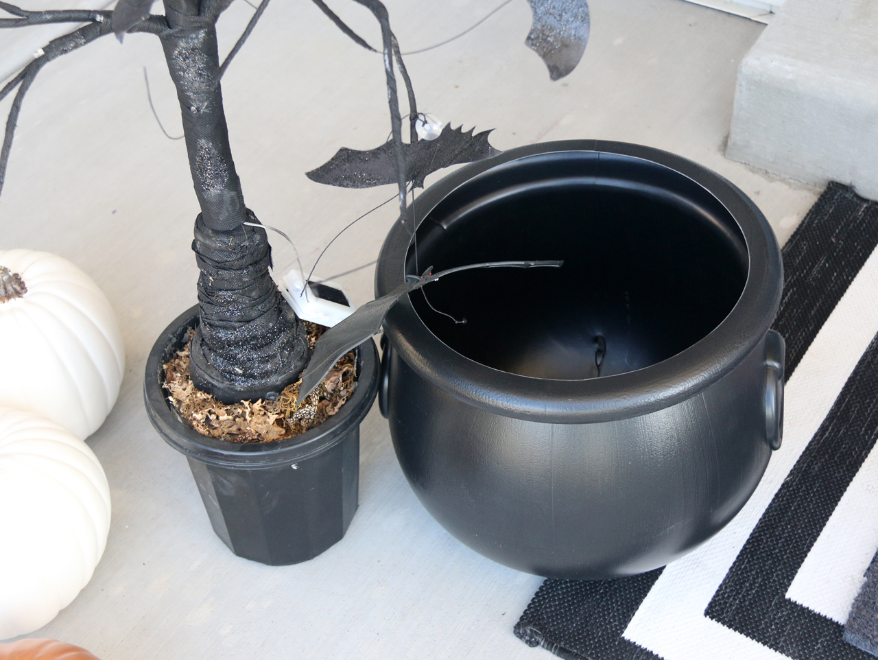 DIY Spooky Tree Cauldrons | Fun365