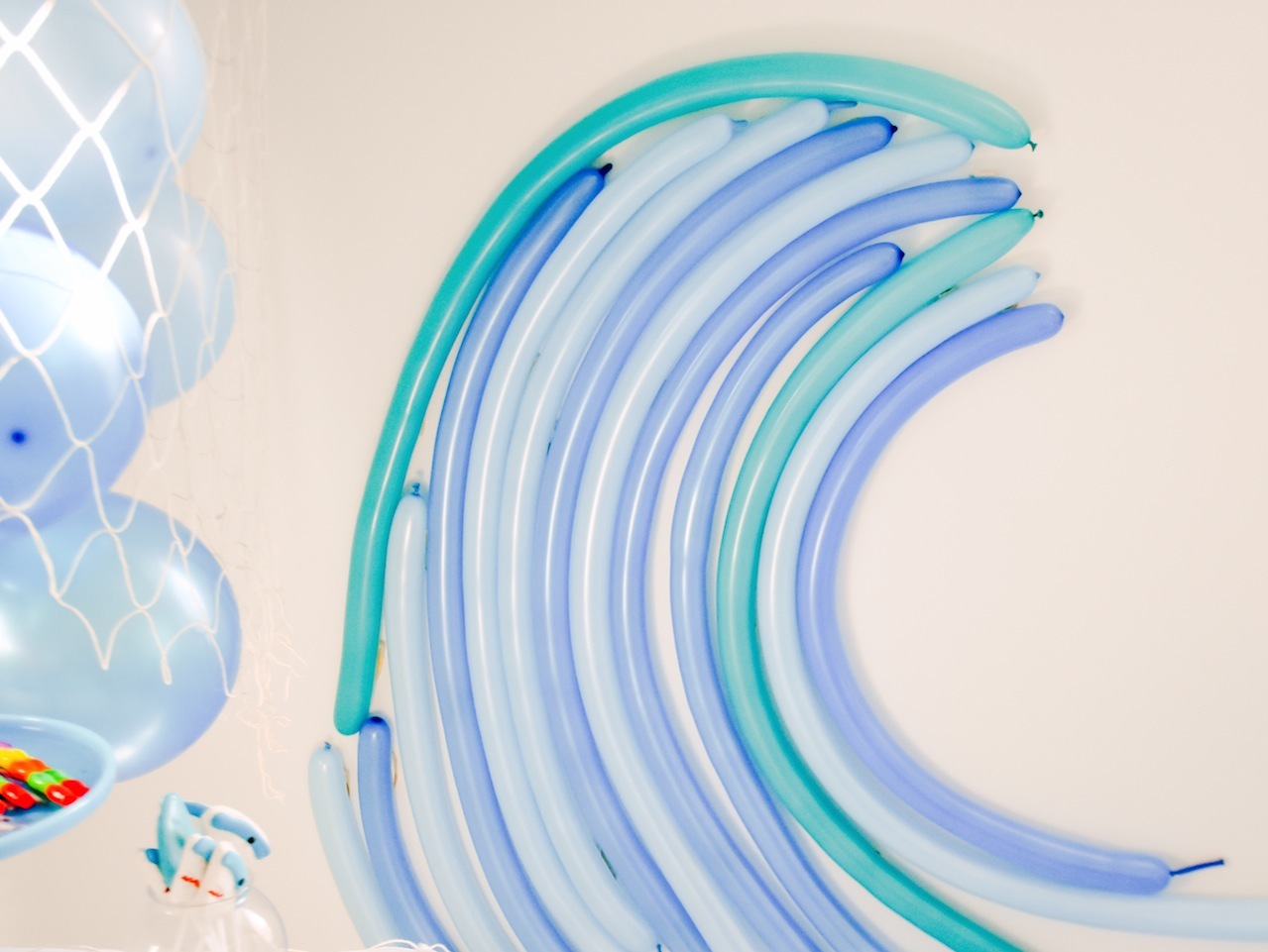DIY Ocean Wave Balloon Backdrop