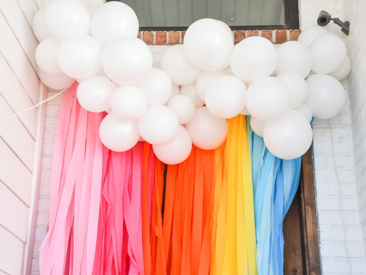 decorating with streamers and balloons