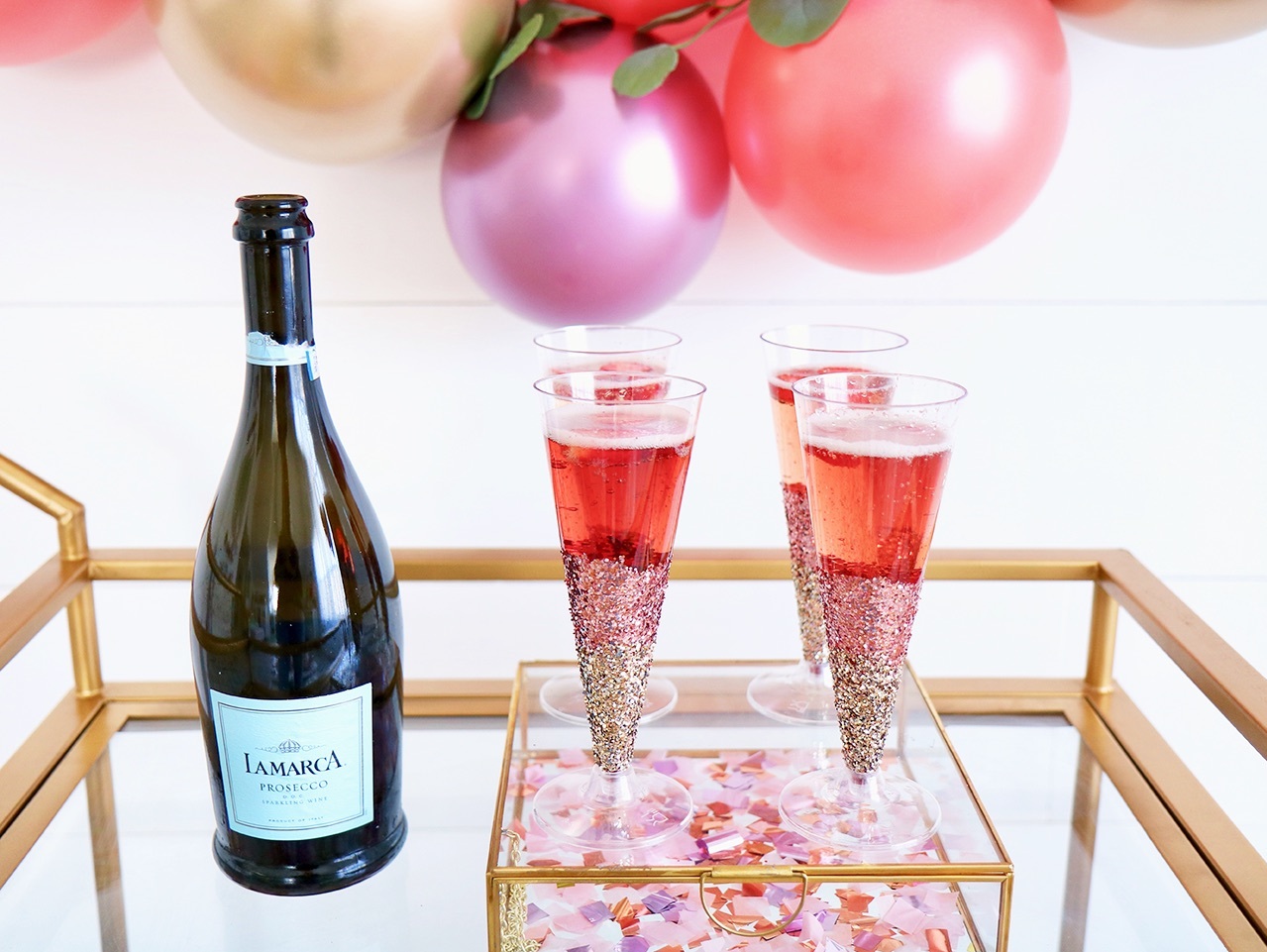 Strawberry Kir Royale | Fun365