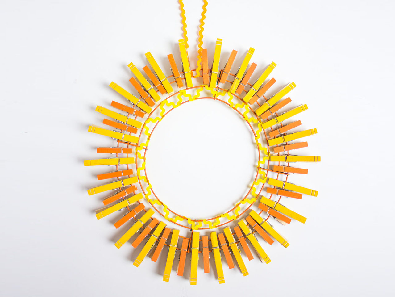 DIY Summer Clothespin Wreath - The Happier Homemaker