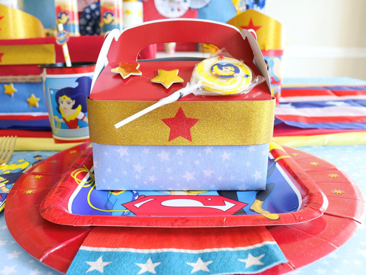 Wonder Woman Party Favor Boxes Fun365