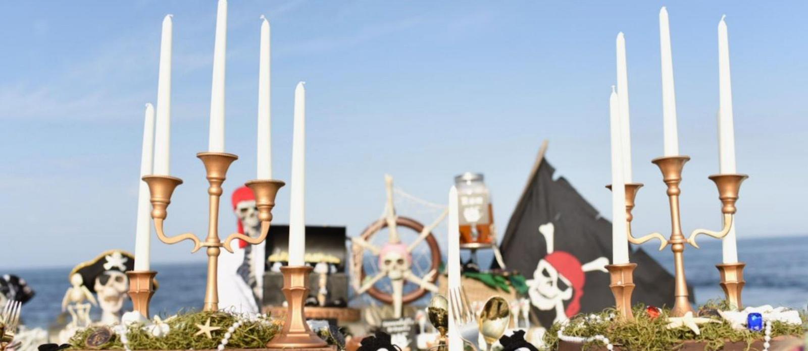 Pirate Halloween Table Decor Ideas
