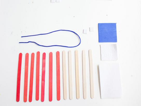 DIY Craft Stick American Flag / July 4th Craft / DIY Crafts by EconoCrafts