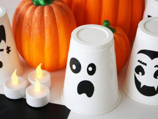 DIY Glowing Halloween Cups | Fun365